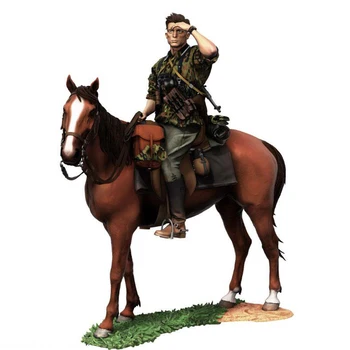 Resina Figura 1/18 antiguo oficial de sentarse con el Modelo de caballo Unassambled Sin pintar de la Figura Edificio Kit